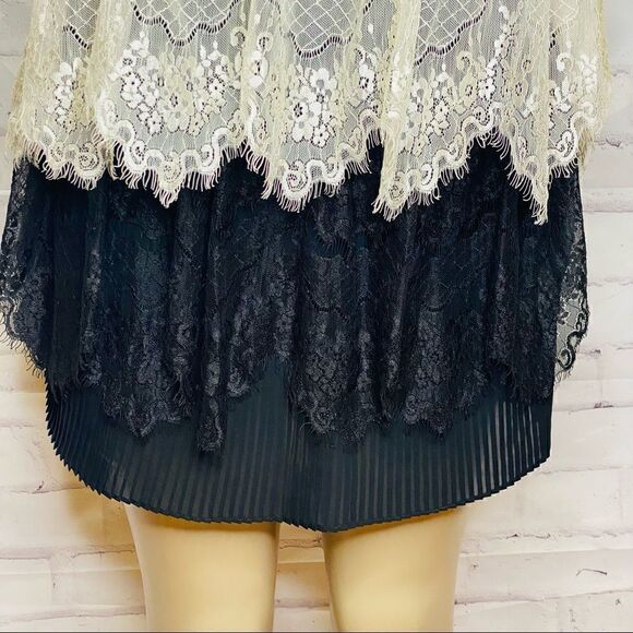 Plastic Island  black and ivory lace tiered dress size s - Picture 2 of 12